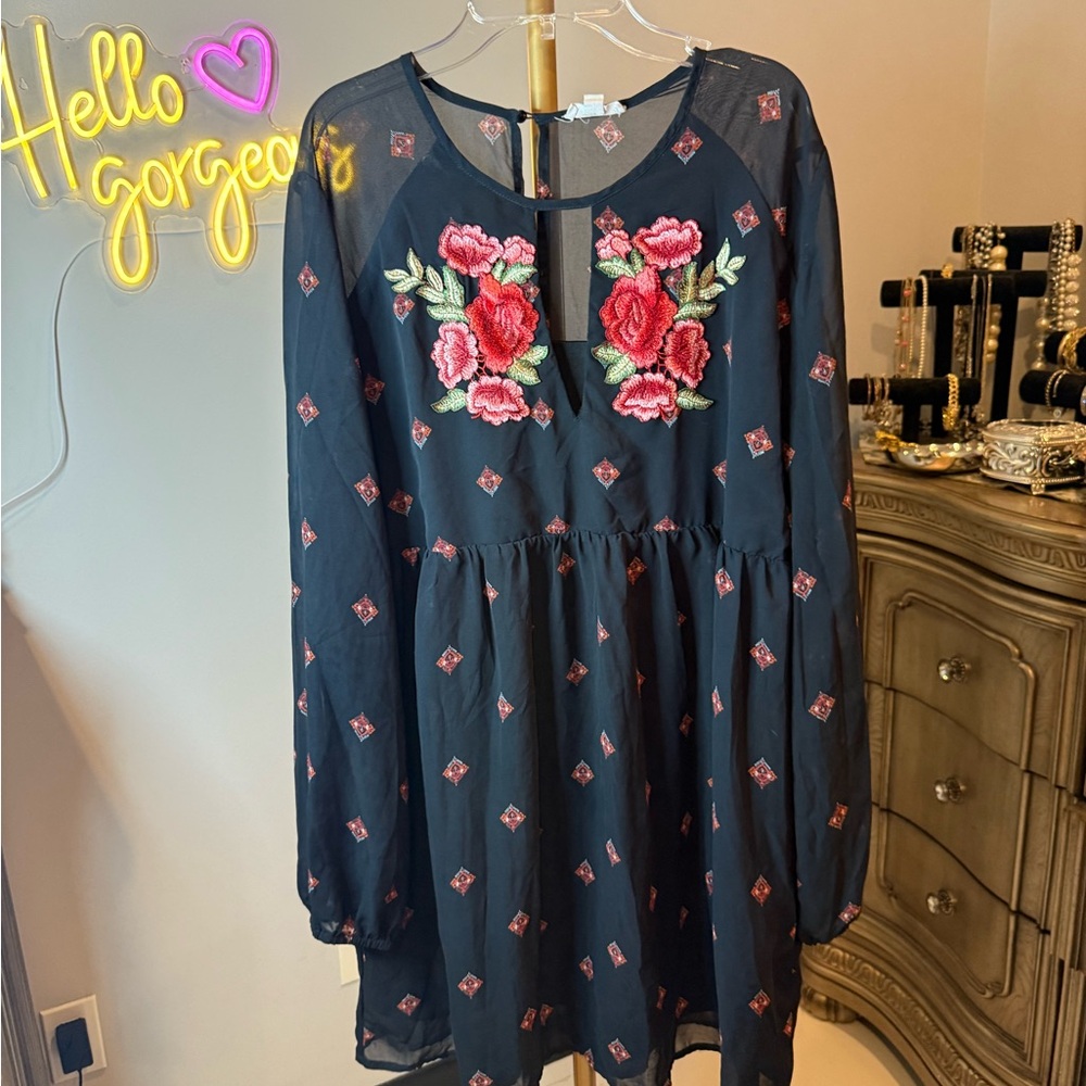 Black and Pink Casual Midi Sundress with Bishop Sleeves